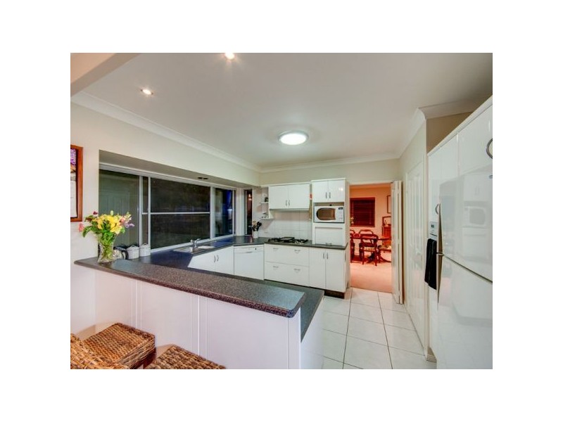 11 Rannoch Place, Ferny Grove QLD 4055