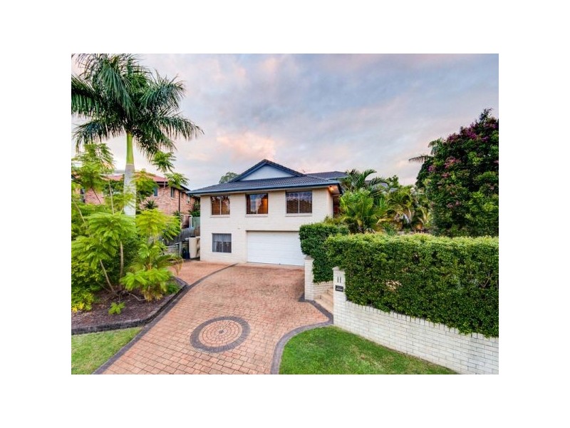 11 Rannoch Place, Ferny Grove QLD 4055