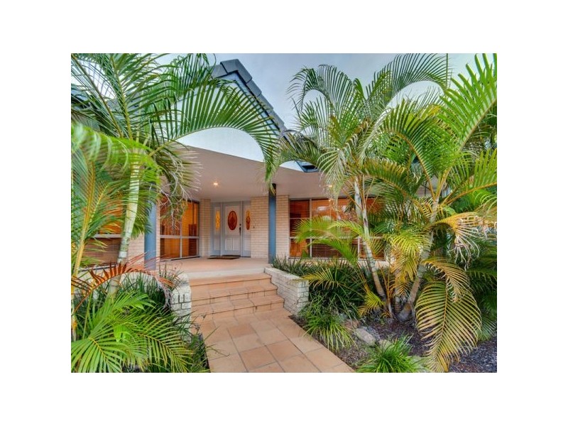 11 Rannoch Place, Ferny Grove QLD 4055