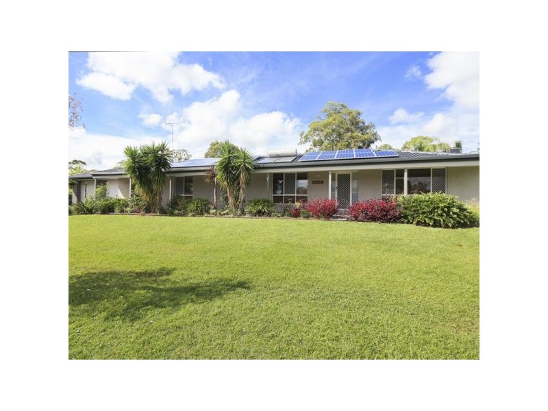 16 California Drive, Oxenford QLD 4210