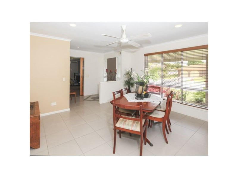 16 California Drive, Oxenford QLD 4210