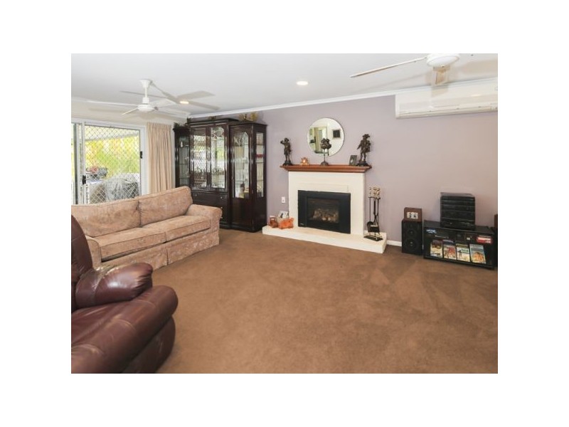 16 California Drive, Oxenford QLD 4210