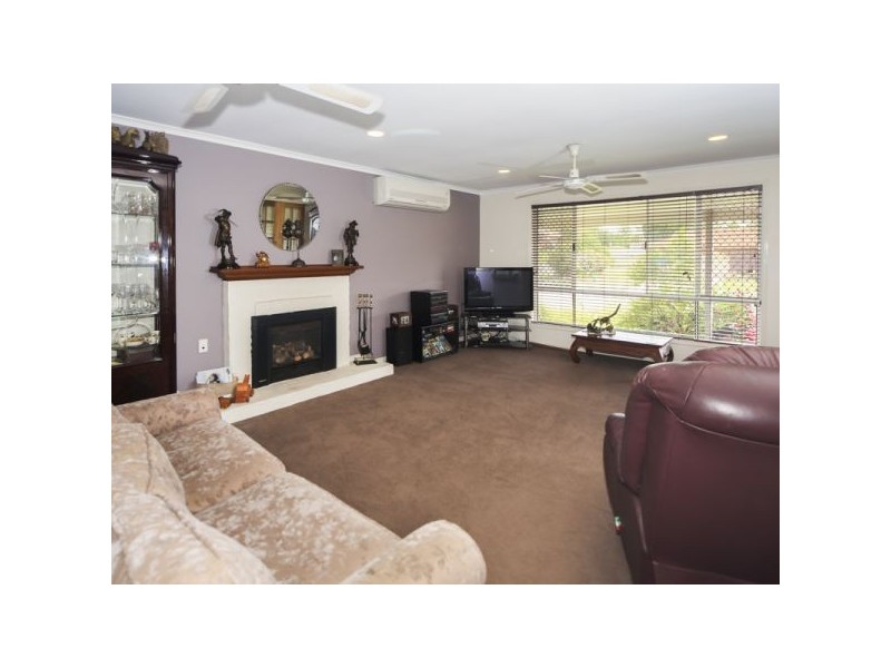 16 California Drive, Oxenford QLD 4210