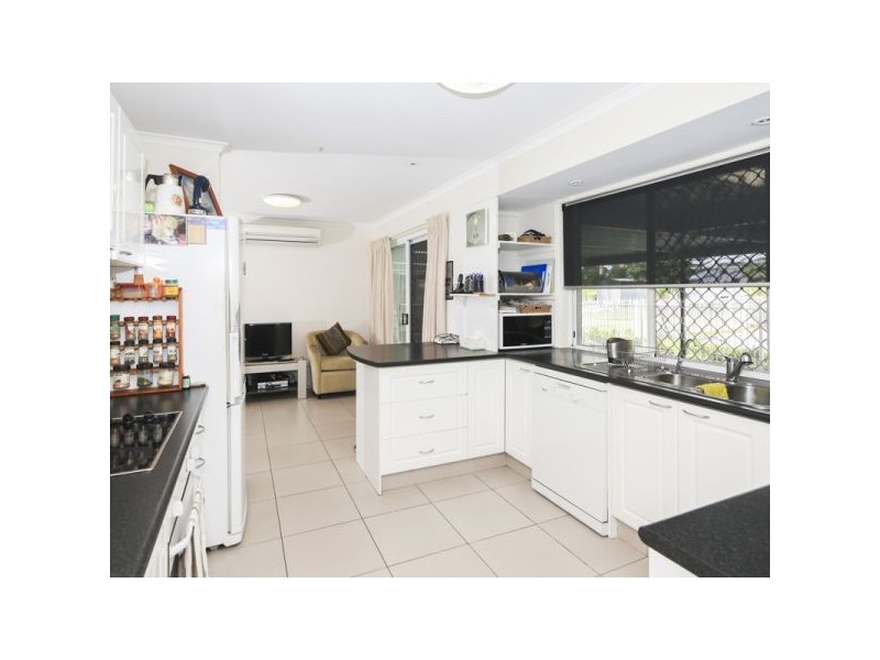 16 California Drive, Oxenford QLD 4210