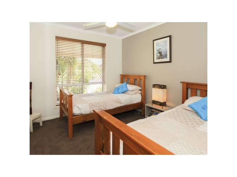 16 California Drive, Oxenford QLD 4210