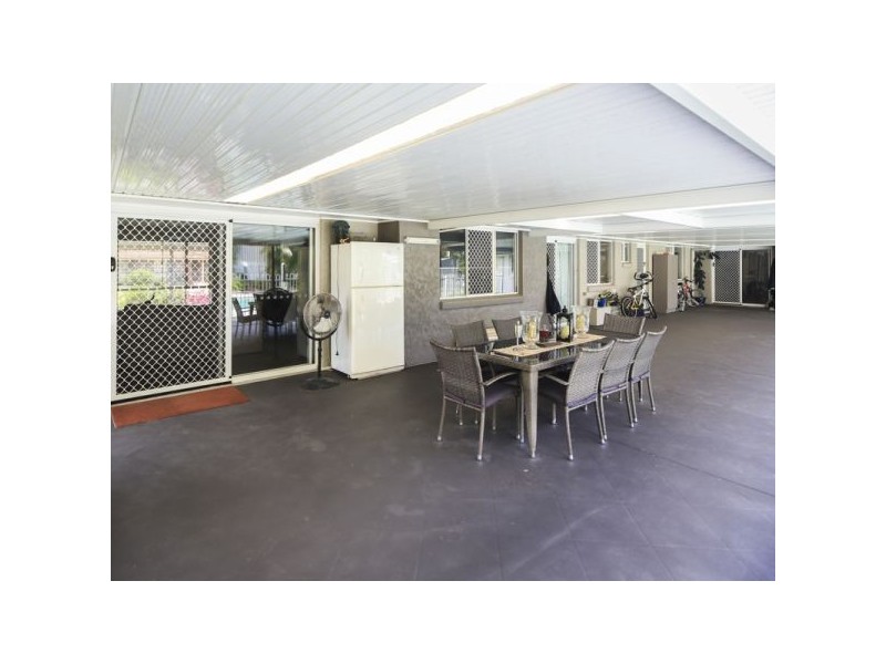 16 California Drive, Oxenford QLD 4210