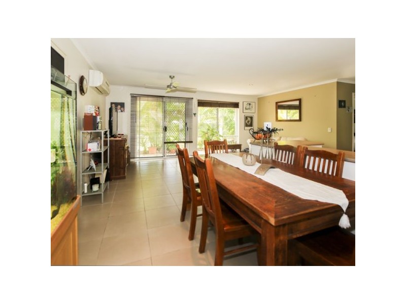 16 California Drive, Oxenford QLD 4210