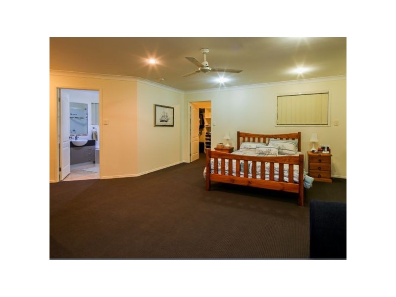 64 Graywillow Boulevard, Oxenford QLD 4210