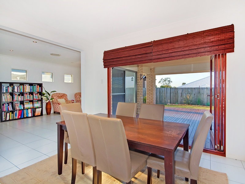 6 Damson Street, Heathwood QLD 4110