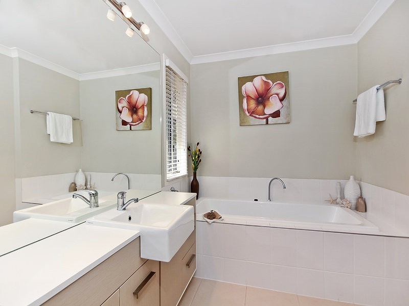 3 Lomandra Place, Forest Lake QLD 4078