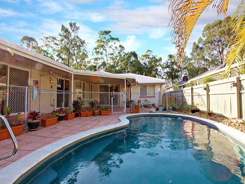 18 Cambridge Crescent, Forest Lake QLD 4078