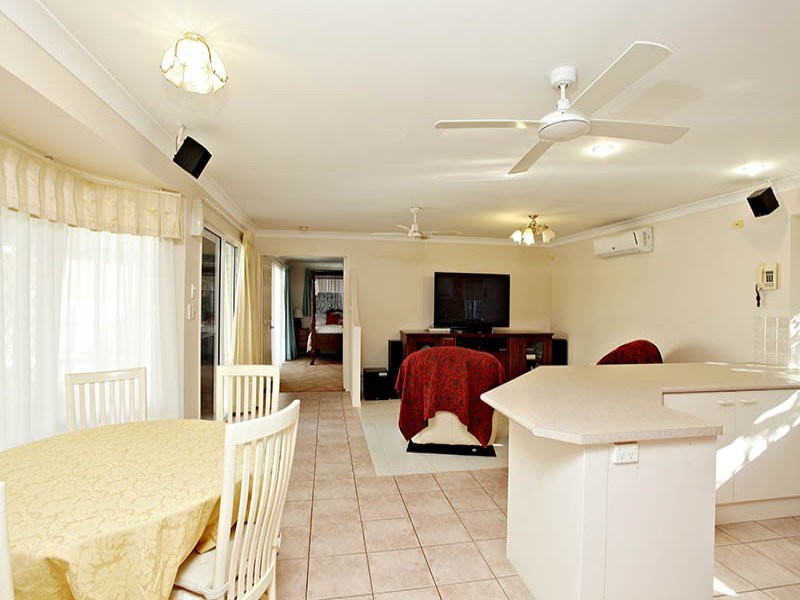 18 Cambridge Crescent, Forest Lake QLD 4078