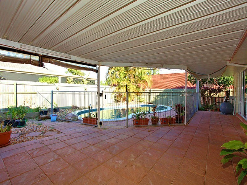 18 Cambridge Crescent, Forest Lake QLD 4078