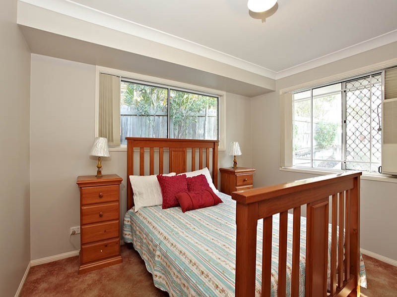 18 Cambridge Crescent, Forest Lake QLD 4078