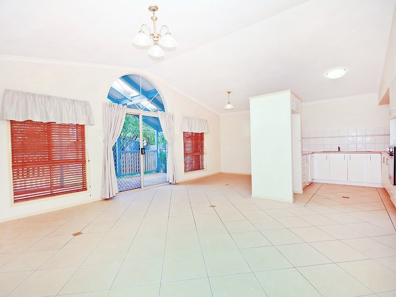 11 Somerset Close, Forest Lake QLD 4078