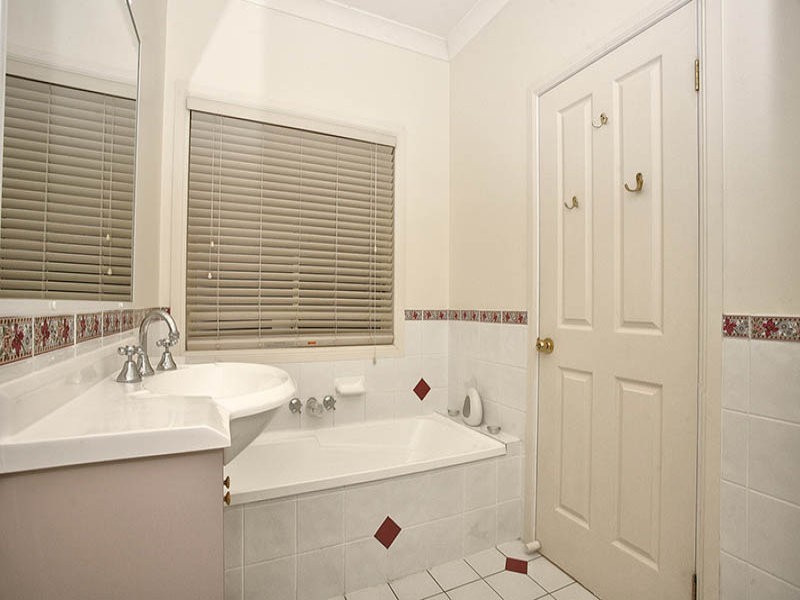 45 Centennial Way, Forest Lake QLD 4078