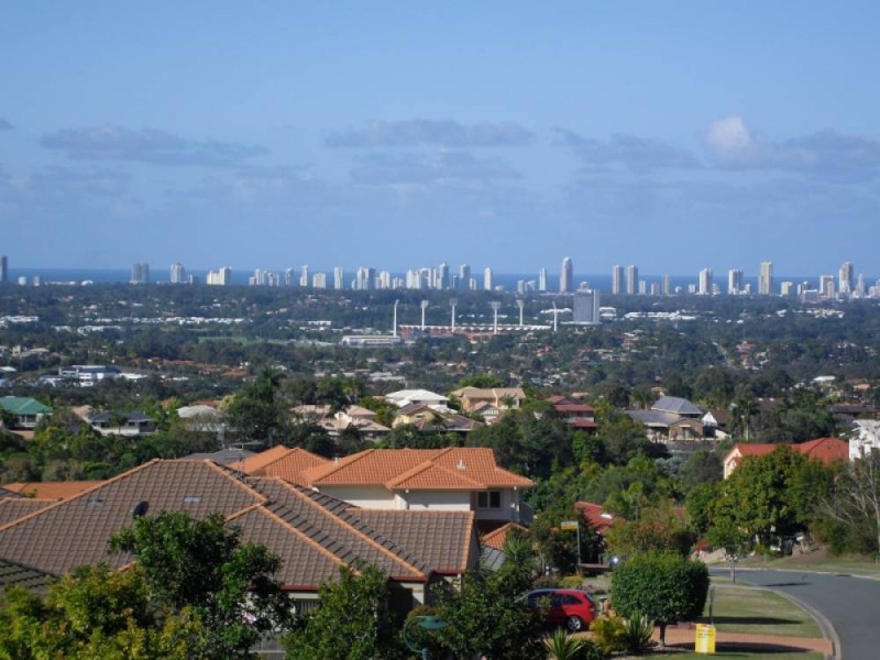2/86 Kincaid Drive, Highland Park QLD 4211