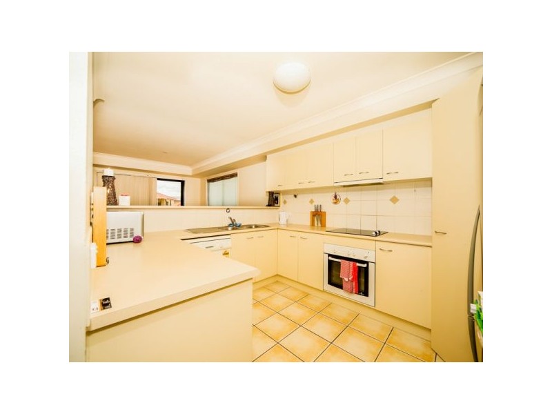 2/86 Kincaid Drive, Highland Park QLD 4211