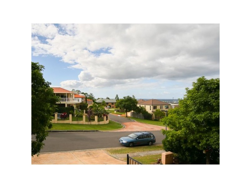 2/86 Kincaid Drive, Highland Park QLD 4211