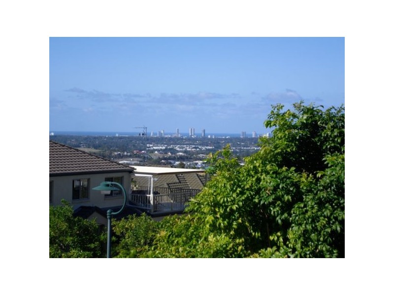 2/86 Kincaid Drive, Highland Park QLD 4211