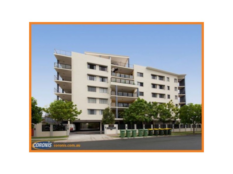 4/11 Dix, Redcliffe QLD 4020