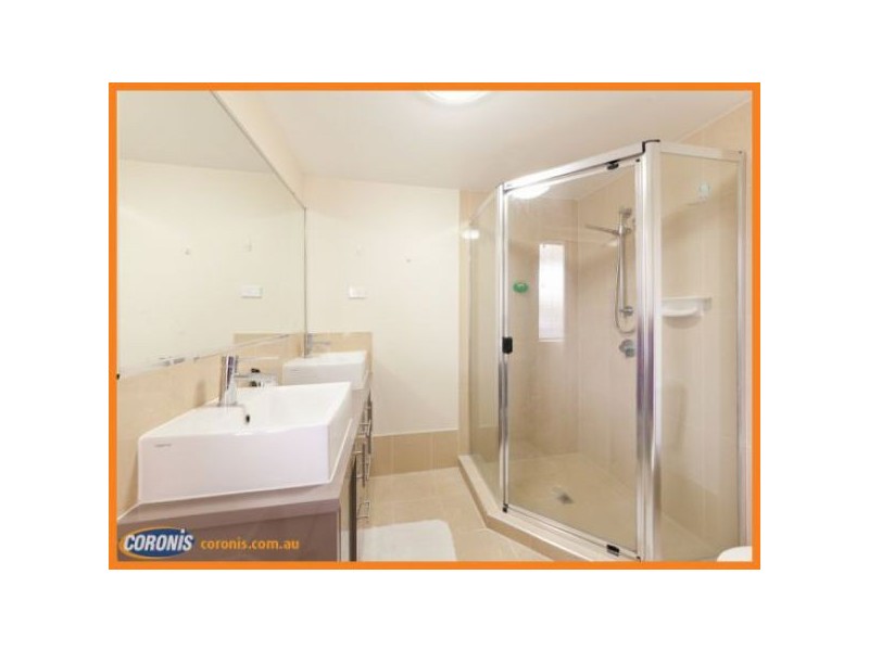 4/11 Dix, Redcliffe QLD 4020