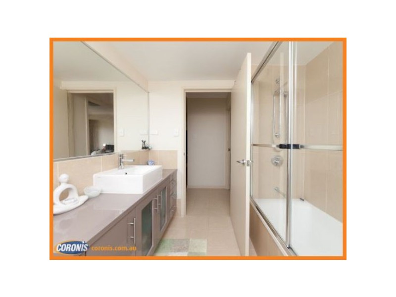 4/11 Dix, Redcliffe QLD 4020