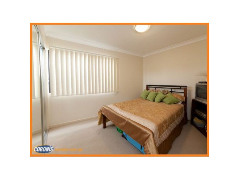 4/11 Dix, Redcliffe QLD 4020