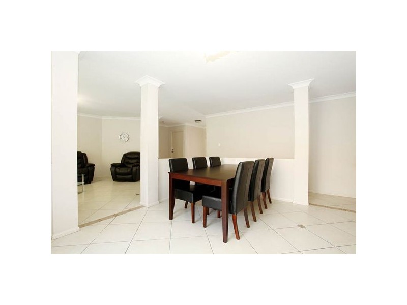 2 Sunny Street, Doolandella QLD 4077