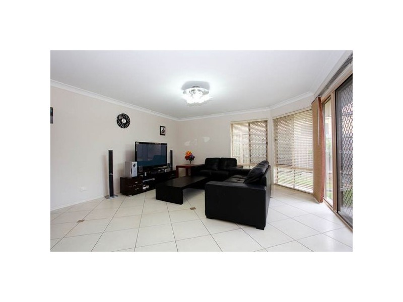 2 Sunny Street, Doolandella QLD 4077