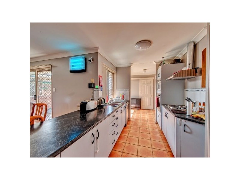 72 Overland Drive, Edens Landing QLD 4207