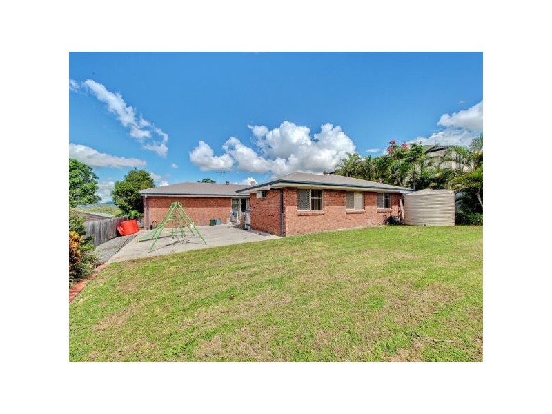 72 Overland Drive, Edens Landing QLD 4207