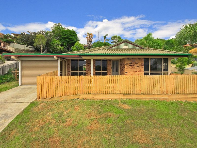 102 Explorers Way, Highland Park QLD 4211