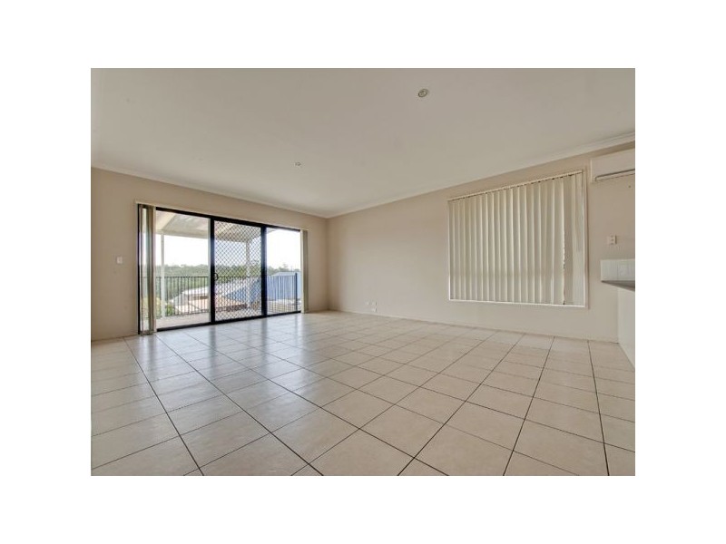 4 Treeview Lane, Springfield Lakes QLD 4300