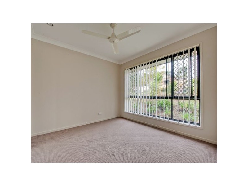 4 Treeview Lane, Springfield Lakes QLD 4300