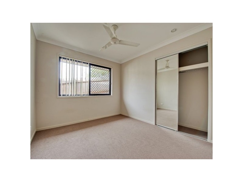 4 Treeview Lane, Springfield Lakes QLD 4300