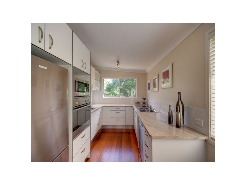 10 Ferny Way, Ferny Hills QLD 4055