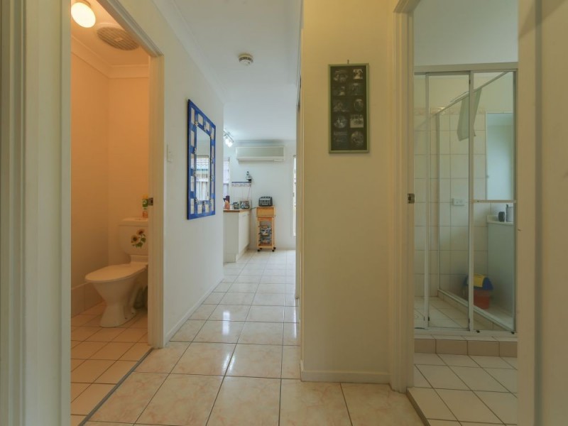 6 Plimsoll Place, Helensvale QLD 4212