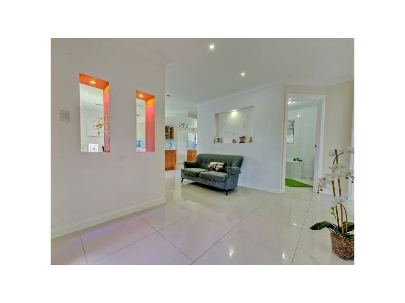 156 Middle Road, Boronia Heights QLD 4124