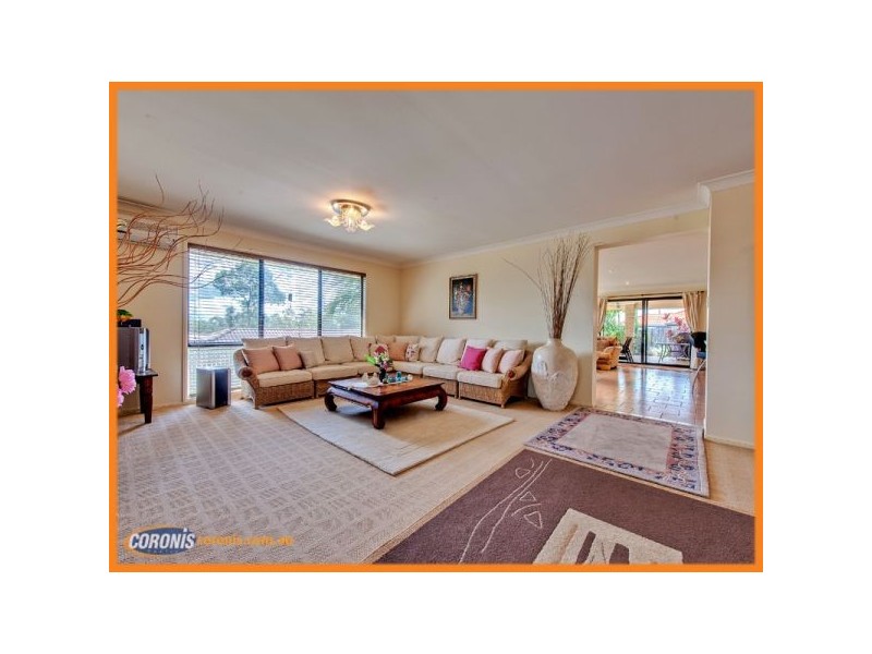 6 Cheltenham Place, Forest Lake QLD 4078