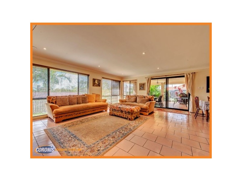 6 Cheltenham Place, Forest Lake QLD 4078