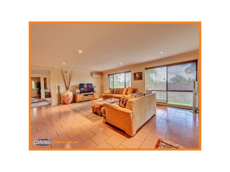 6 Cheltenham Place, Forest Lake QLD 4078