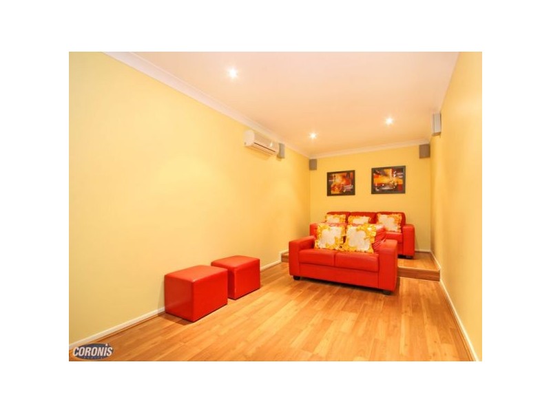 53 Kirri Avenue, Petrie QLD 4502