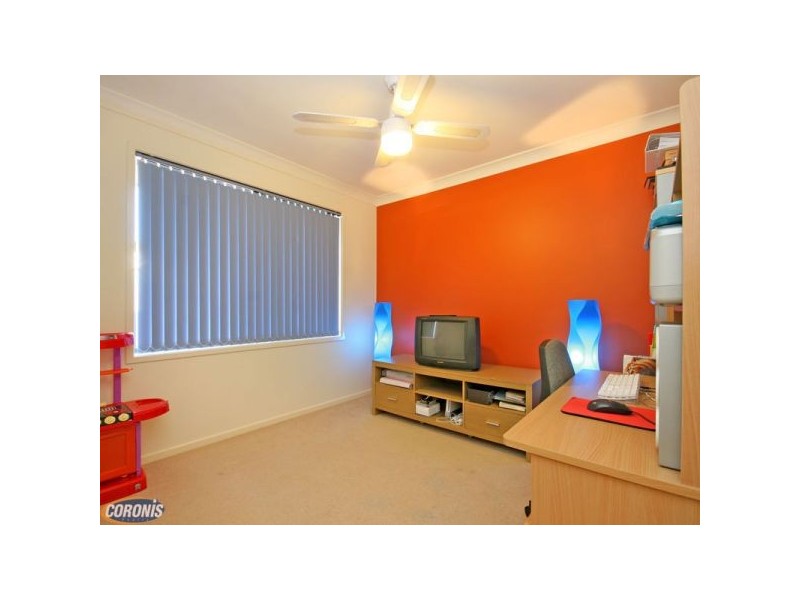 53 Kirri Avenue, Petrie QLD 4502