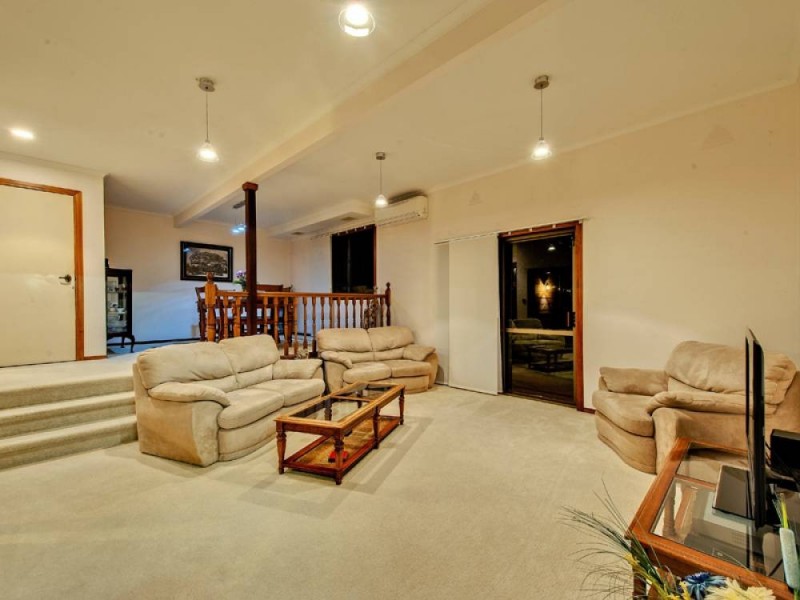 162 Castile Cr, Edens Landing QLD 4207