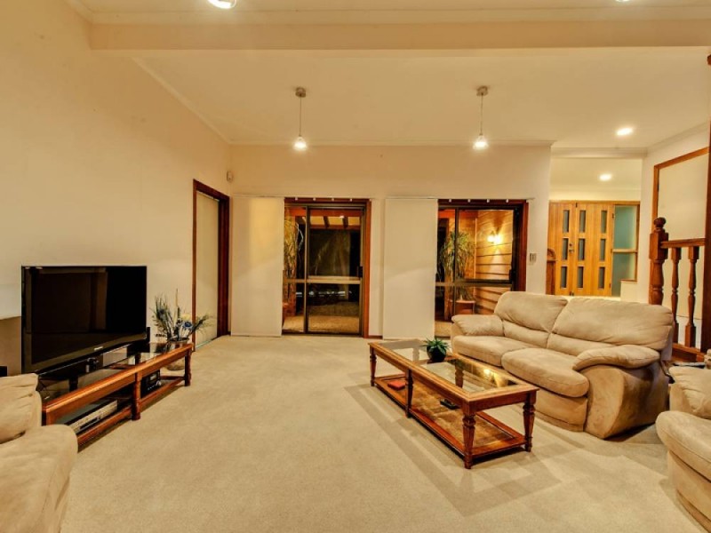 162 Castile Cr, Edens Landing QLD 4207