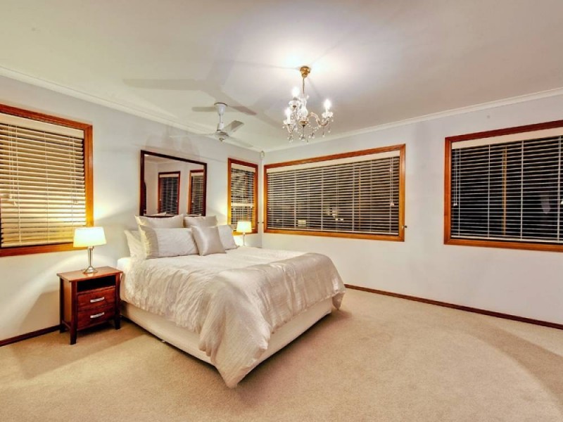 162 Castile Cr, Edens Landing QLD 4207