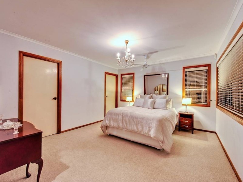 162 Castile Cr, Edens Landing QLD 4207