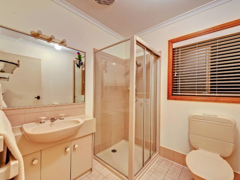 162 Castile Cr, Edens Landing QLD 4207