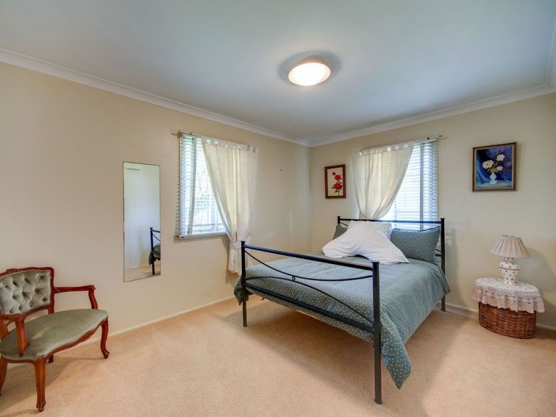 6 Lindale Street, Chermside West QLD 4032